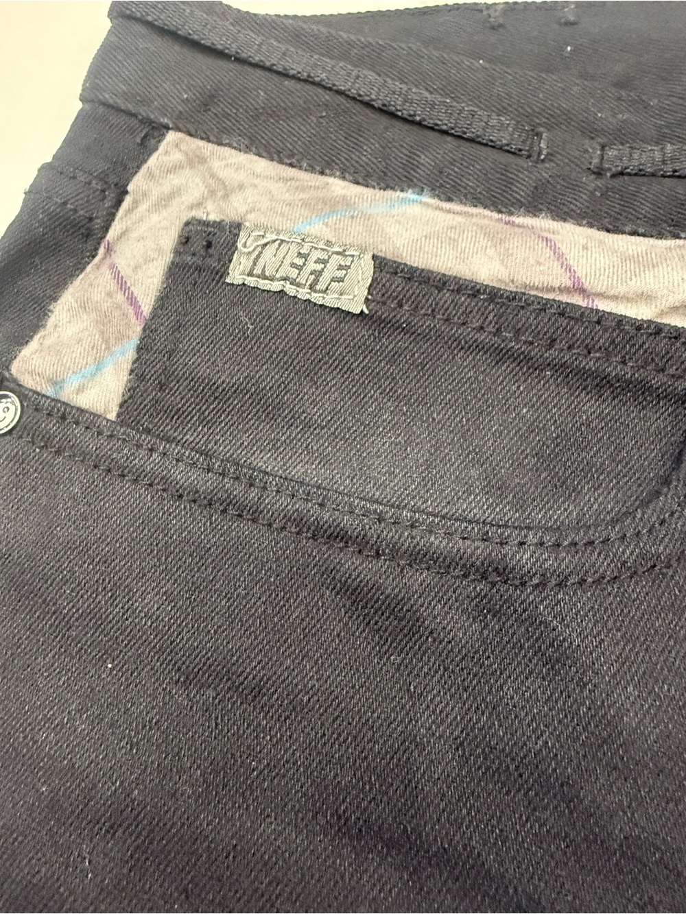 Snoop Dogg’s Neff Black Denim Pants - Picture 6 of 9